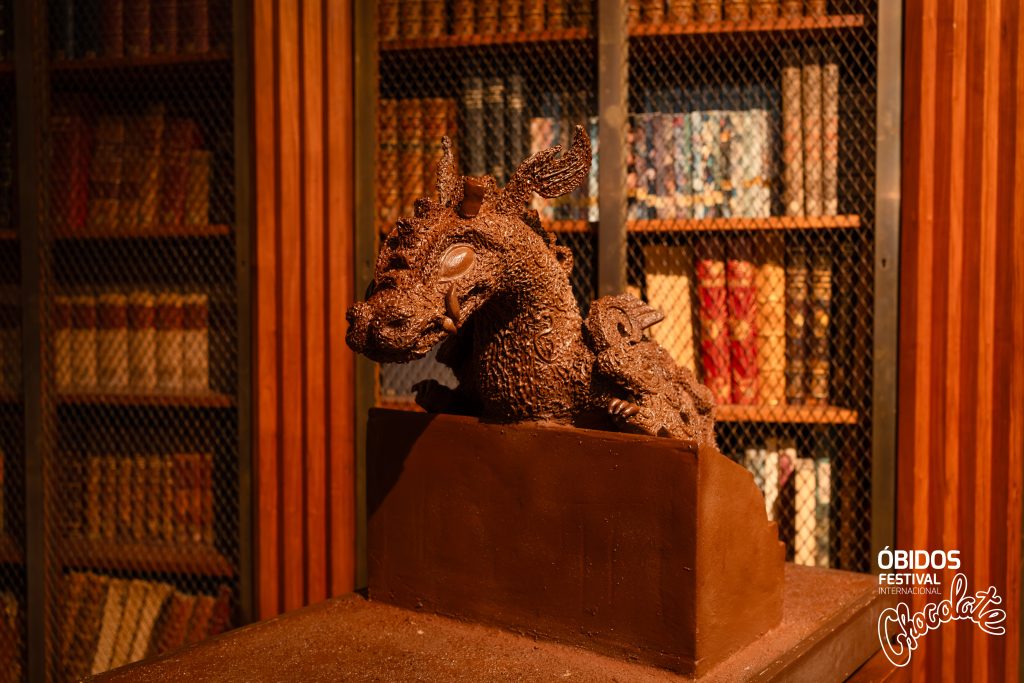 One of the sculptures present in this year's edition of Óbidos Chocolate Festival (Theme 'Art')